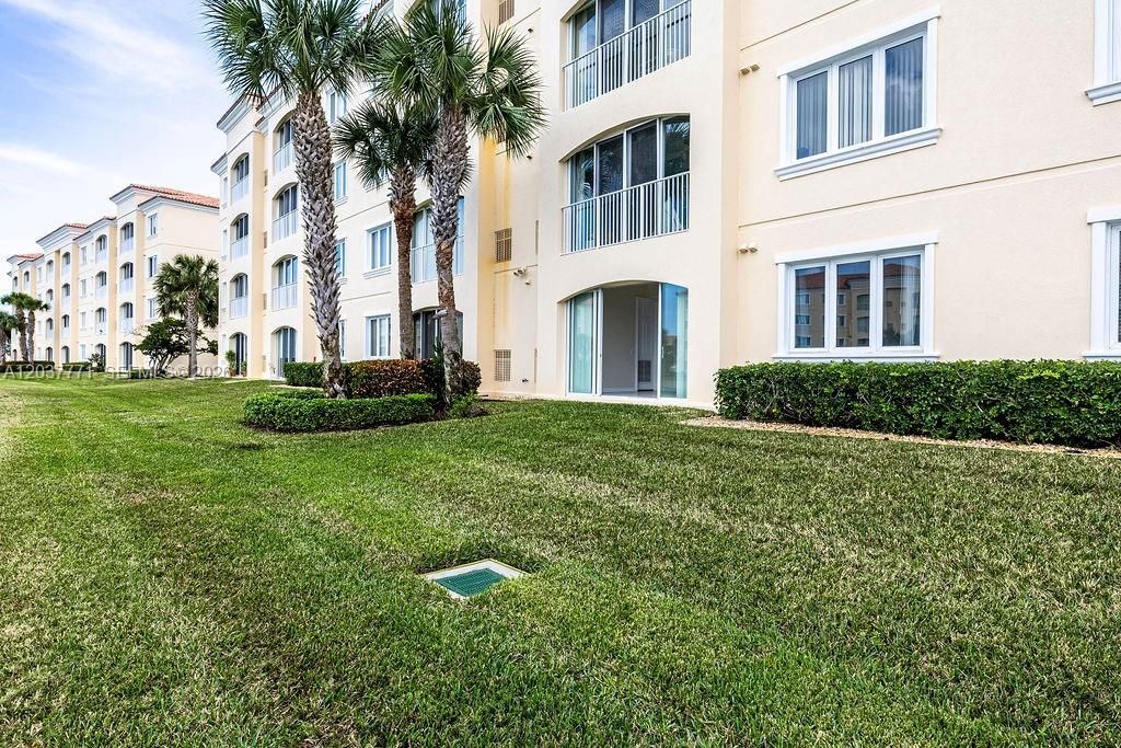 17 W Harbour Isle Dr W , Unit 103, Fort Pierce, FL 34949 Photo