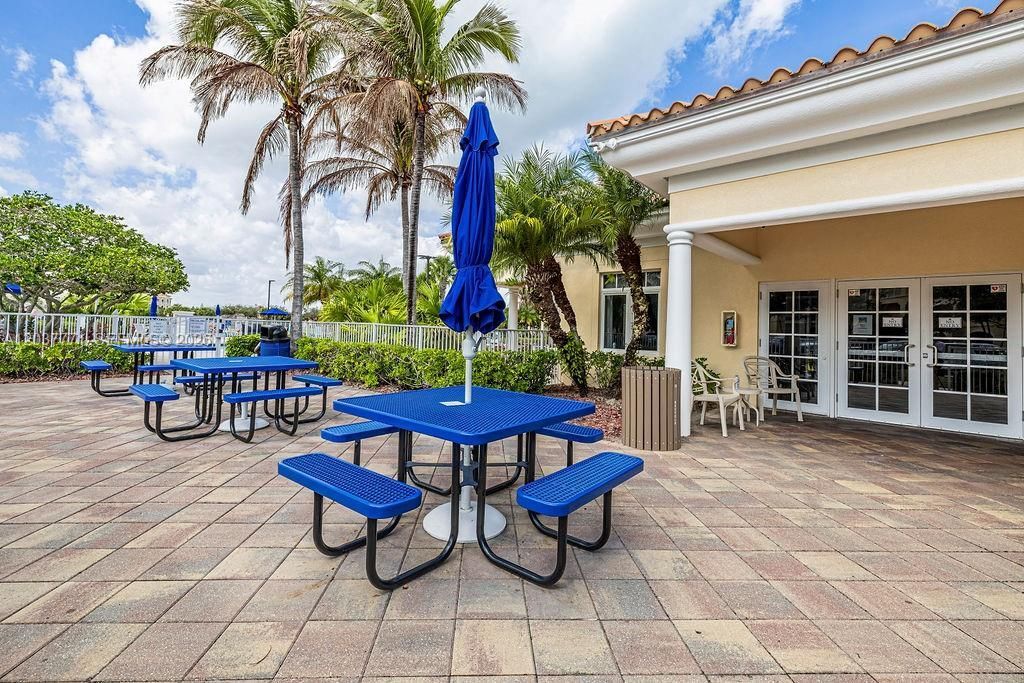 17 W Harbour Isle Dr W , Unit 103, Fort Pierce, FL 34949 Photo