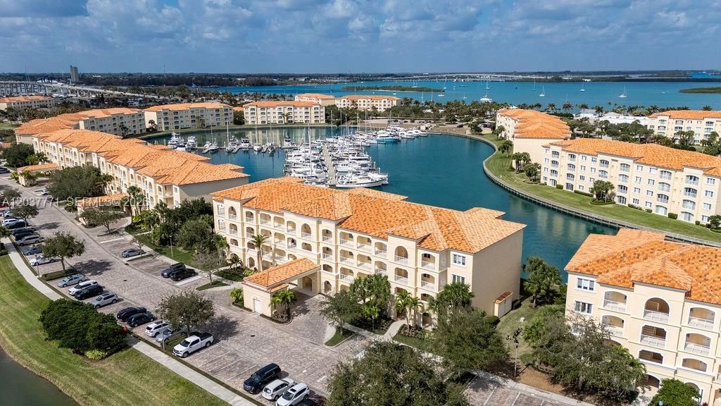 17 W Harbour Isle Dr W , Unit 103, Fort Pierce, FL 34949 Photo