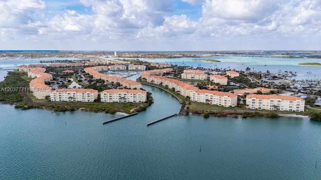 17 W Harbour Isle Dr W , Unit 103, Fort Pierce, FL 34949 Photo