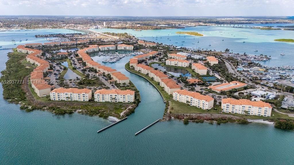 17 W Harbour Isle Dr W , Unit 103, Fort Pierce, FL 34949 Photo
