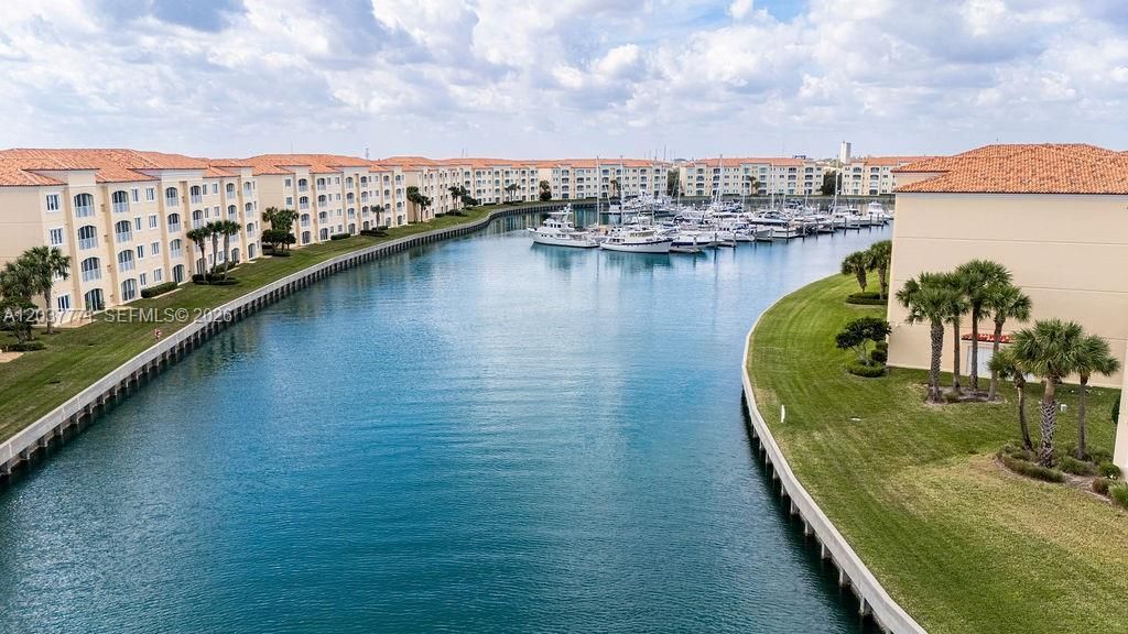 17 W Harbour Isle Dr W , Unit 103, Fort Pierce, FL 34949 Photo