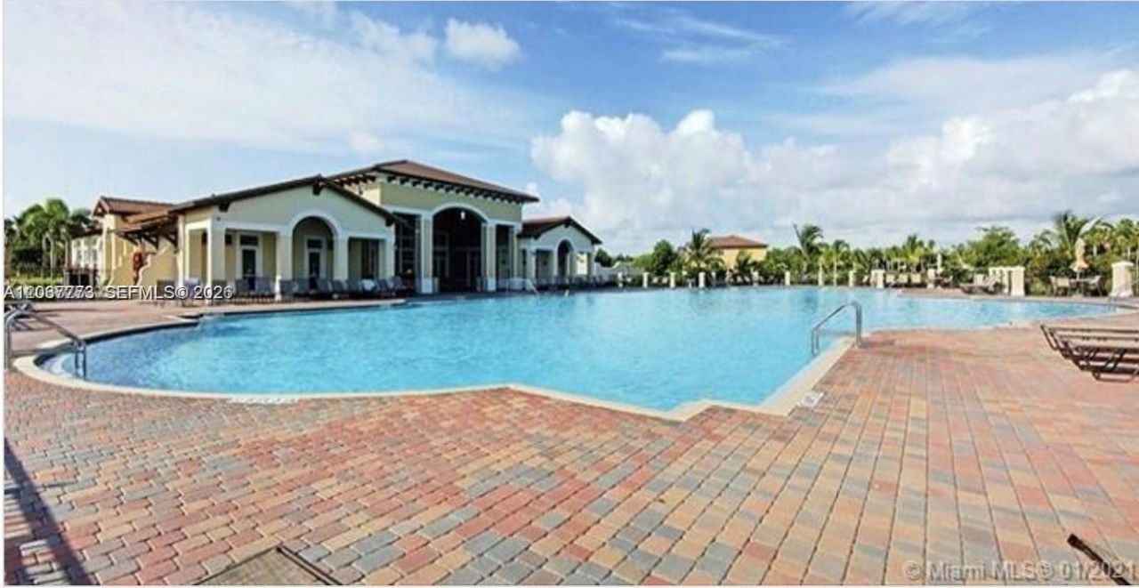 22811 SW 88th Pl, Unit 2-22, Cutler Bay, FL 33190 Photo