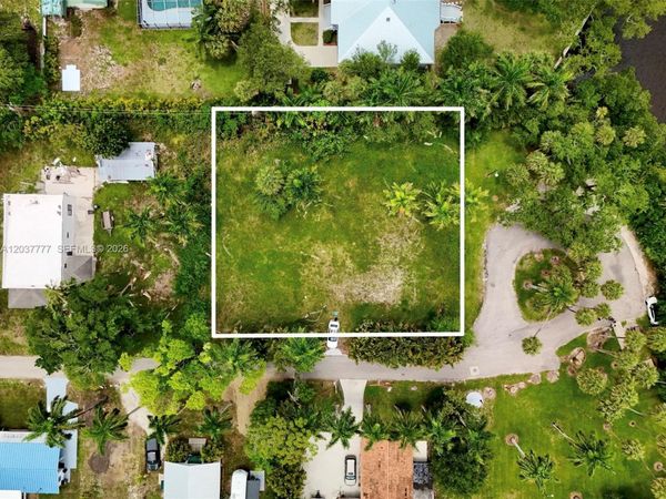 304 ROYAL PALM PARK RD, Fort Myers, FL 33905