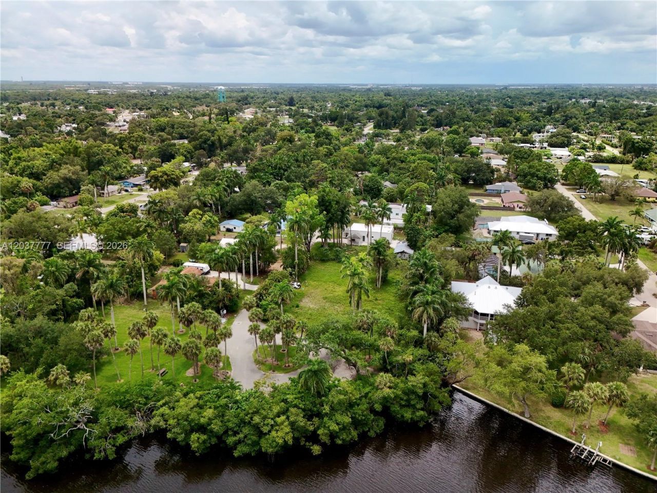 304 Royal Palm Park Rd, Fort Myers, FL 33905 Photo