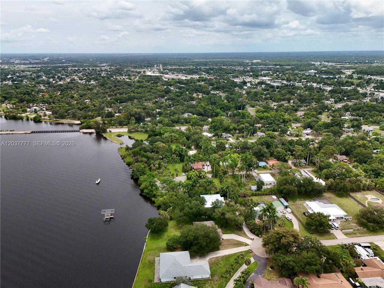 304 Royal Palm Park Rd, Fort Myers, FL 33905 Photo