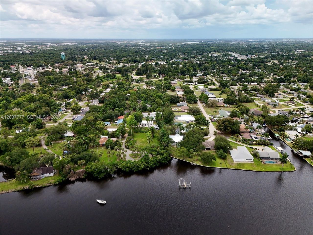 304 Royal Palm Park Rd, Fort Myers, FL 33905 Photo