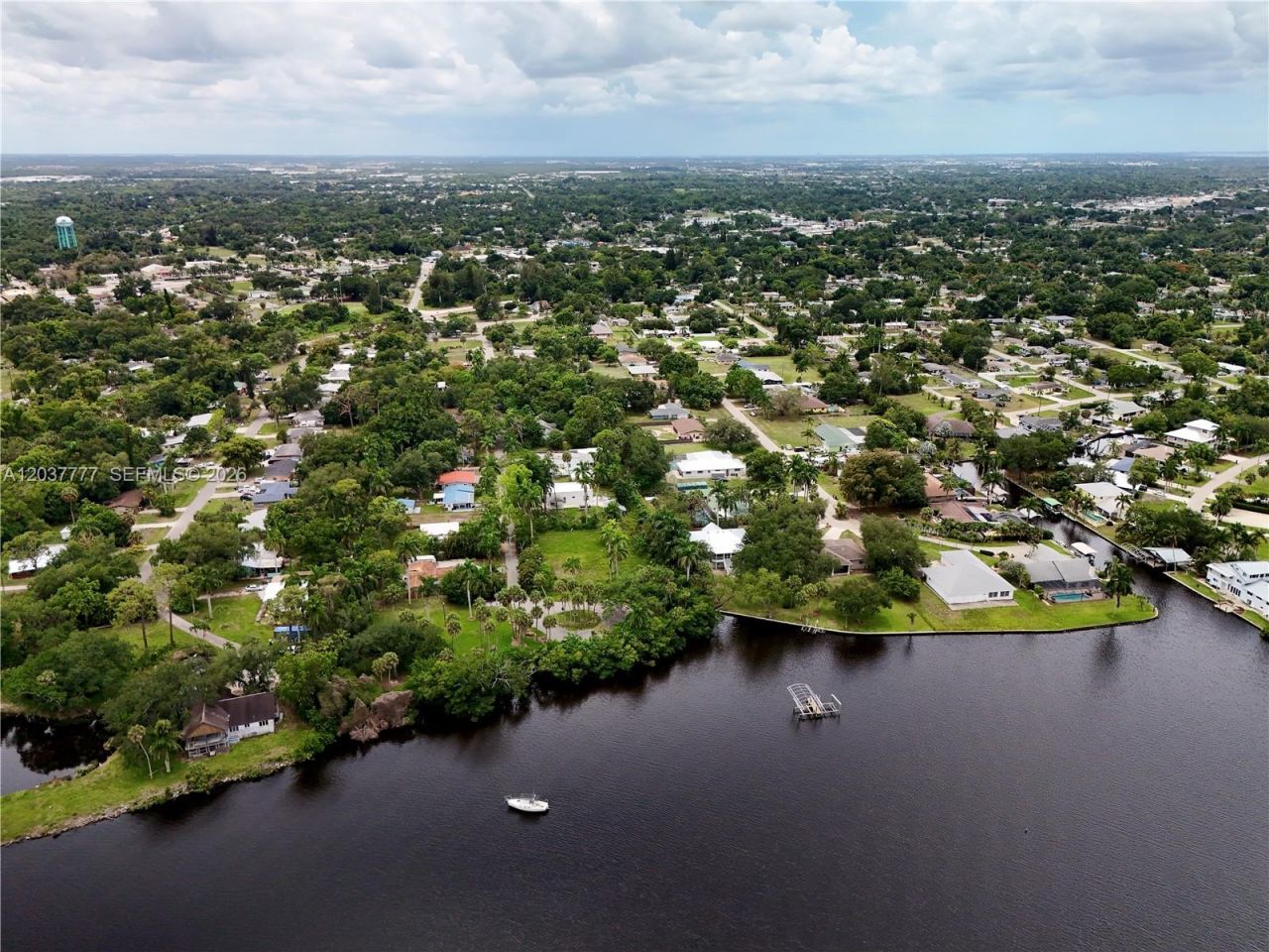 304 Royal Palm Park Rd, Fort Myers, FL 33905 Photo