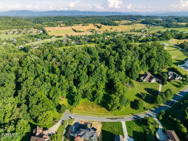 182 Quail Creek Court, Jonesborough, TN 37659