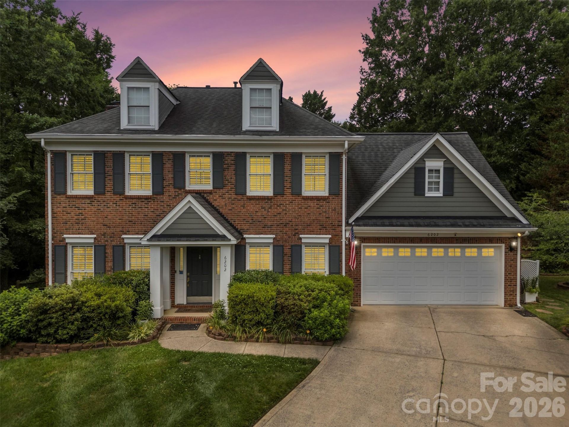 6202 Hickory Cove Lane, Charlotte, NC 28269 Main Photo