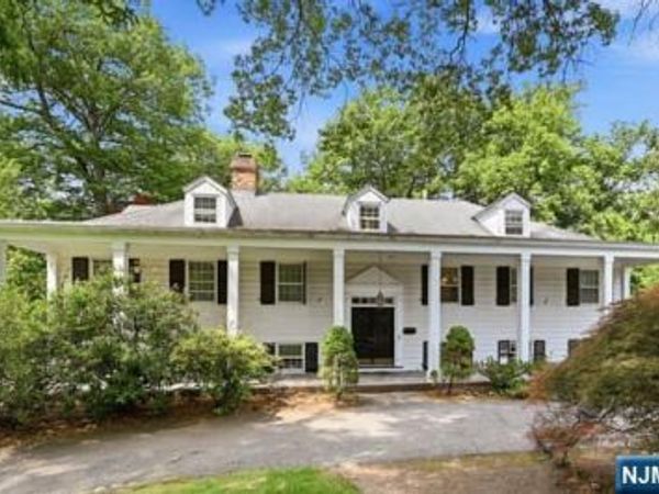 376 Lakeview Drive, WYCKOFF, NJ 07481