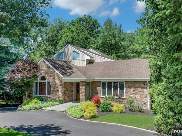 27 Hamilton Drive West, NORTH CALDWELL, NJ 07006