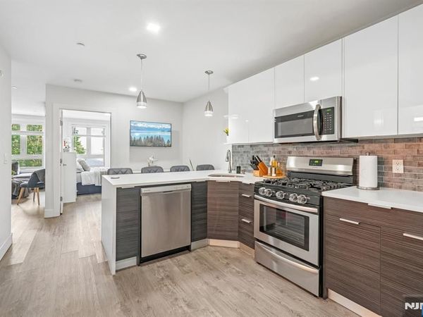 62 69th Street 209, Unit 209, GUTTENBERG, NJ 07093