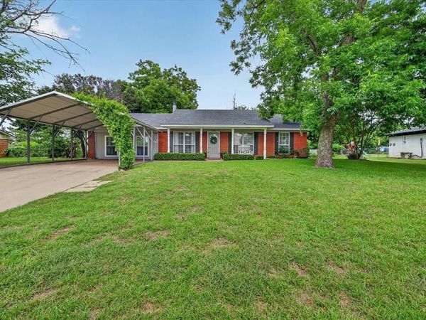 105 Murray Street , Joshua, TX 76058