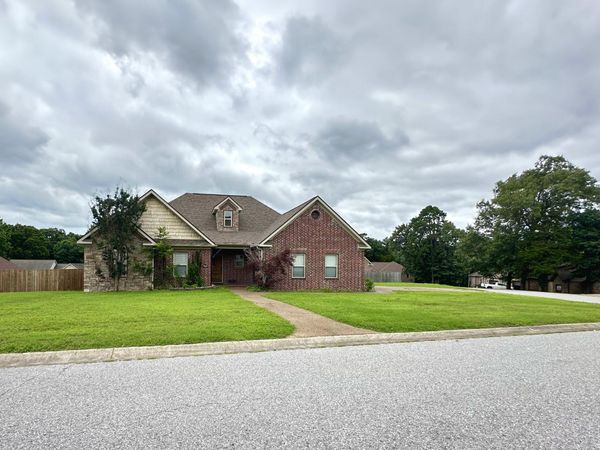 125 Aberdeen Circle, Batesville, AR 72501