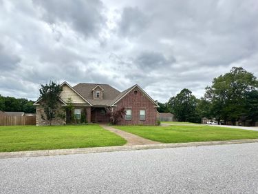 125 Aberdeen Circle, Batesville, AR 72501