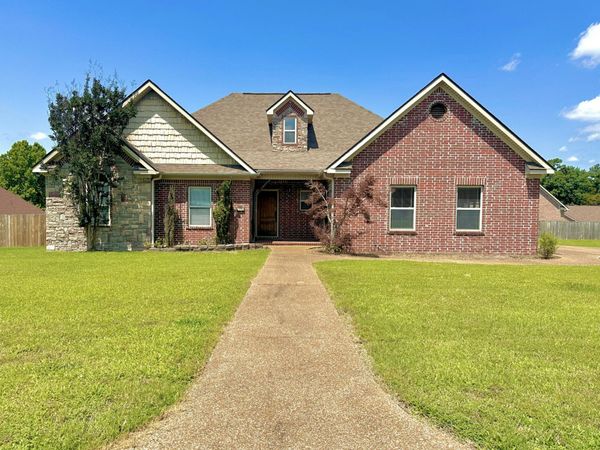 125 Aberdeen Circle, Batesville, AR 72501