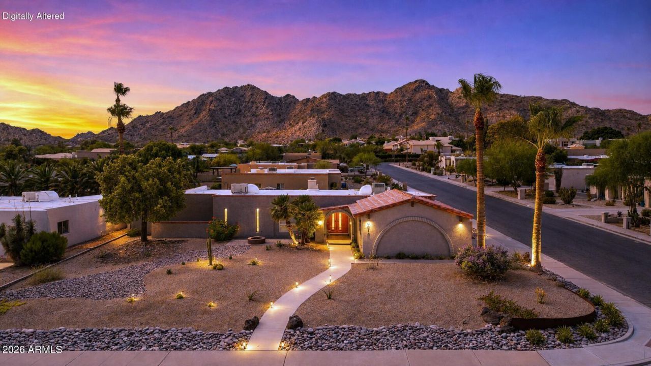 9816 N 24th Place, Phoenix, AZ 85028 Main Photo