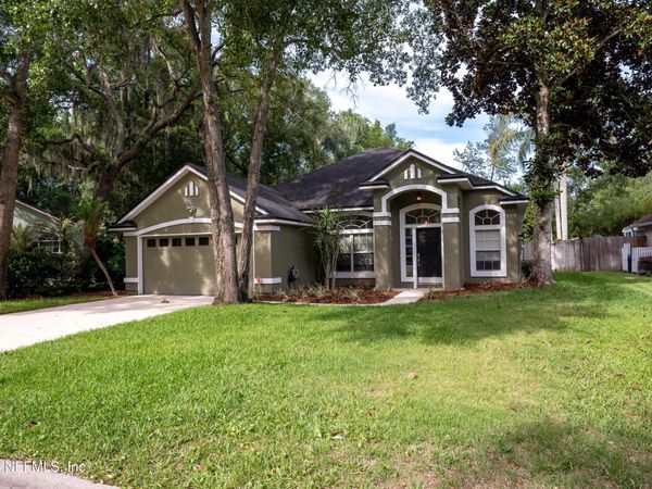 1673 TALL TREE Drive E, Jacksonville, FL 32246