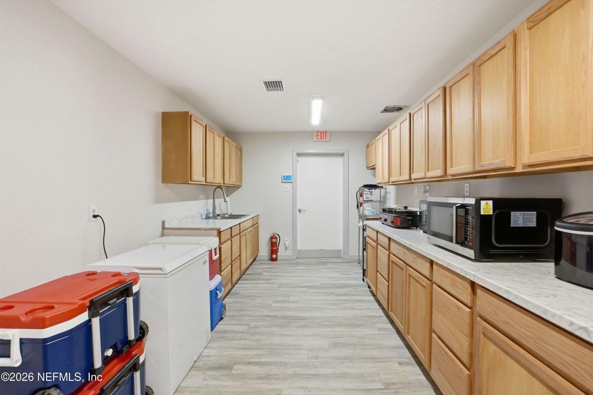 8075 Lone Star Road, Jacksonville, FL 32211 Photo