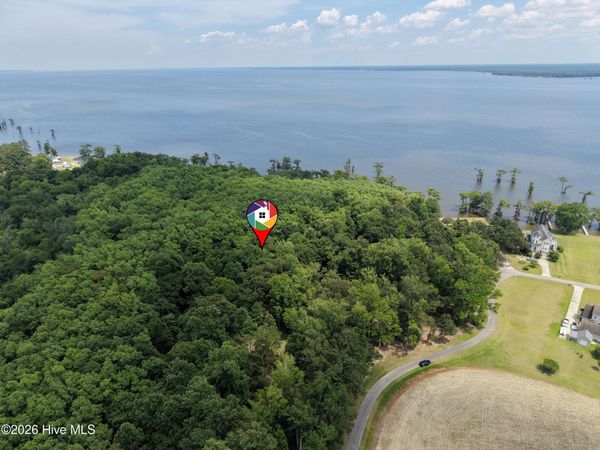462 Batchelor Bay Drive , Windsor, NC 27983
