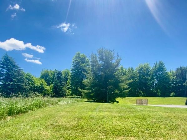 116 Village Park Dr, Grove City, PA 16127