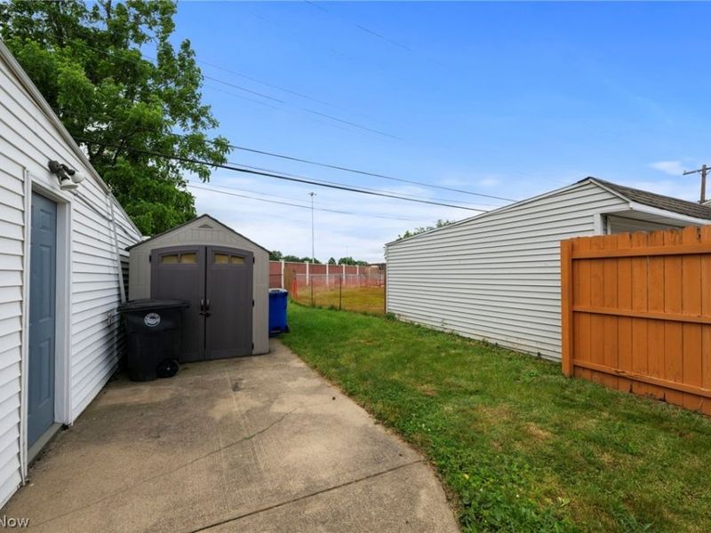 13101 Tyler Avenue, Cleveland, OH 44111 Photo 28