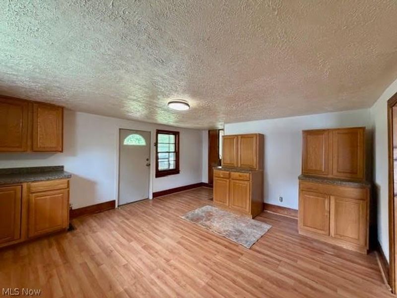 5649 Park Road, Leavittsburg, OH 44430 Photo 3
