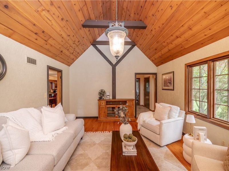 509 Sugar Camp Drive, East Palestine, OH 44413 Photo 4