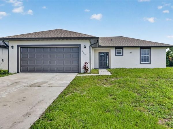 3900 4th ST SW, LEHIGH ACRES, FL 33976