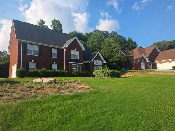 3205 HALEYS Way , Conyers, GA 30013