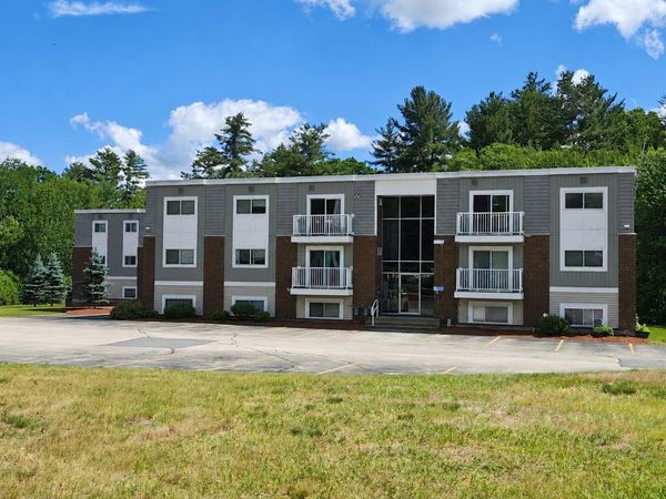 83F Constitution Drive, Londonderry, NH 03053