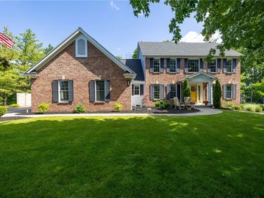 45 Olde Prestwick, Penfield, NY 14526