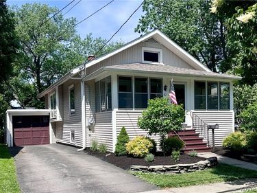 82 Marengo Avenue, Hamburg, NY 14075