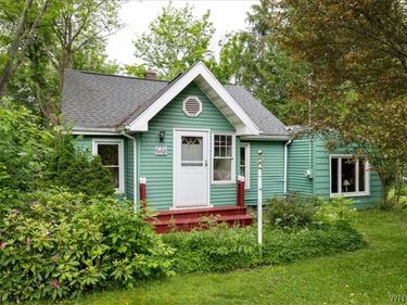 6168 Mckinley Parkway, Hamburg, NY 14075