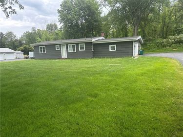 4292 Clover Street , Mendon, NY 14472