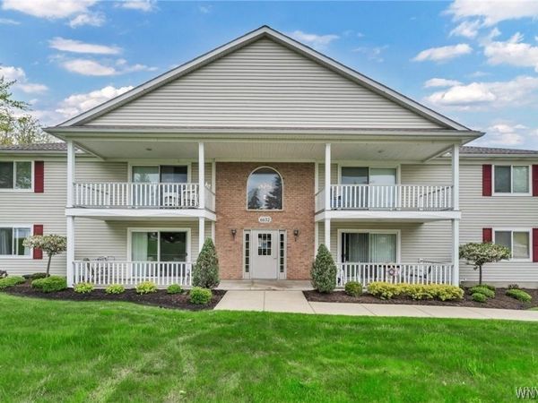 6632 Erie Road , Derby, NY 14057