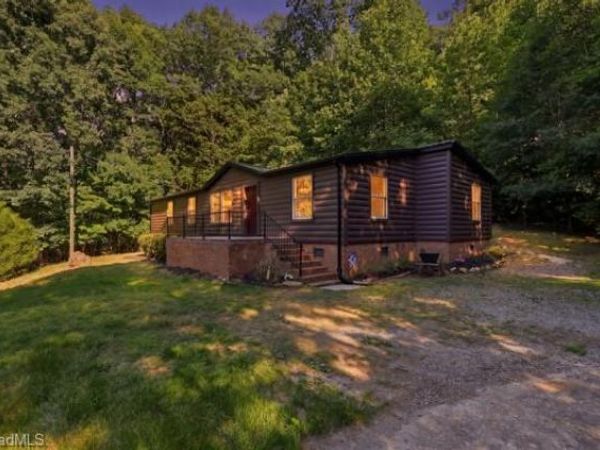 1784 Snowberry Trail , Sophia, NC 27350
