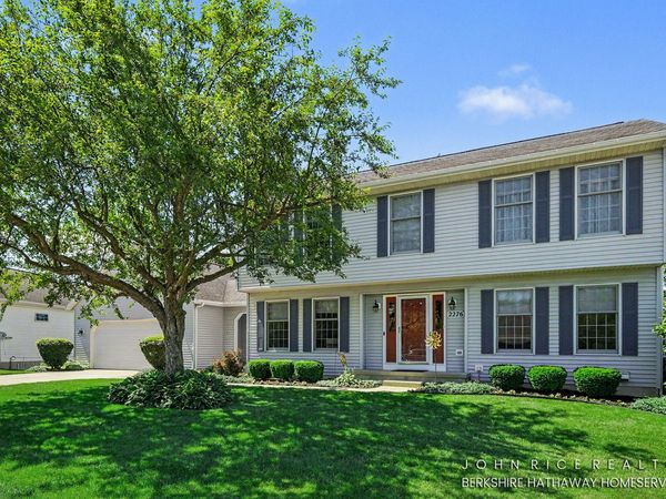 2276 Old Dominion Court SE, Kentwood, MI 49508