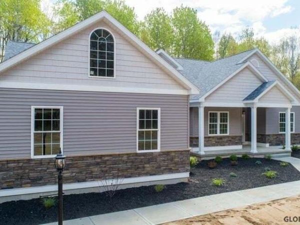 617 Kinns Road, Clifton Park, NY 12065