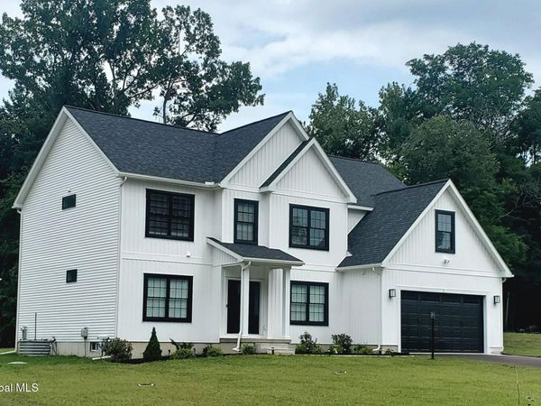 619 Kinns Road, Clifton Park, NY 12065