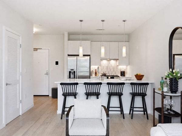 45 W 3rd St, Unit 305, Boston, MA 02127