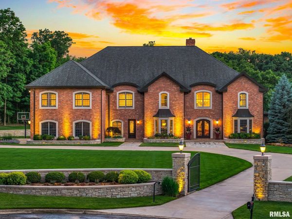 800 BAYSIDE Drive, Germantown Hills, IL 61548