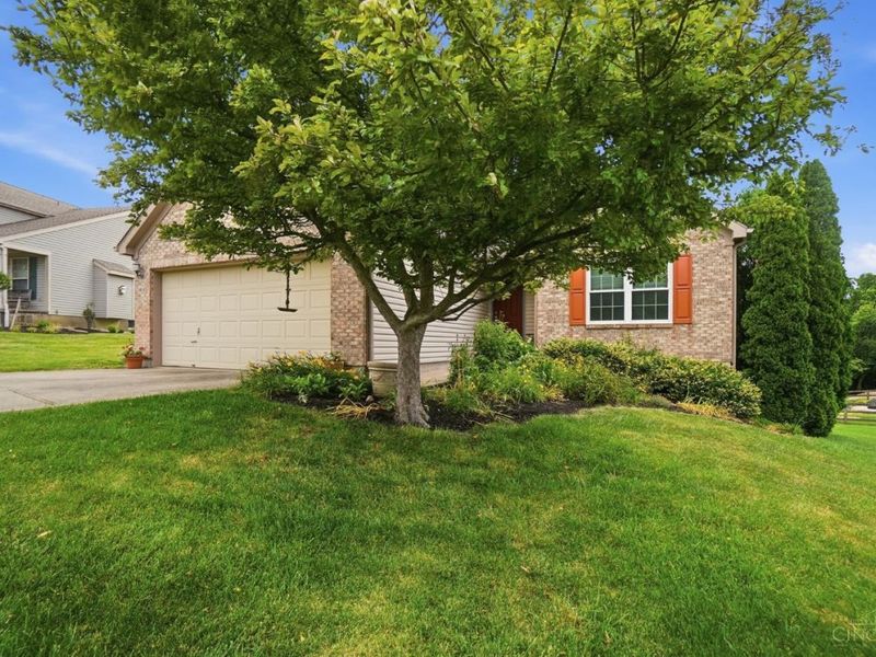 1108 Lake Knoll Court, Lebanon, OH 45036 Photo 1