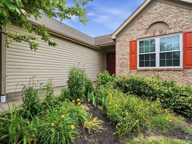 1108 Lake Knoll Court, Lebanon, OH 45036 Photo 2