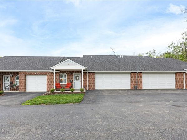 104 Aiden Ln, Unit 2, New Kensington, PA 15068