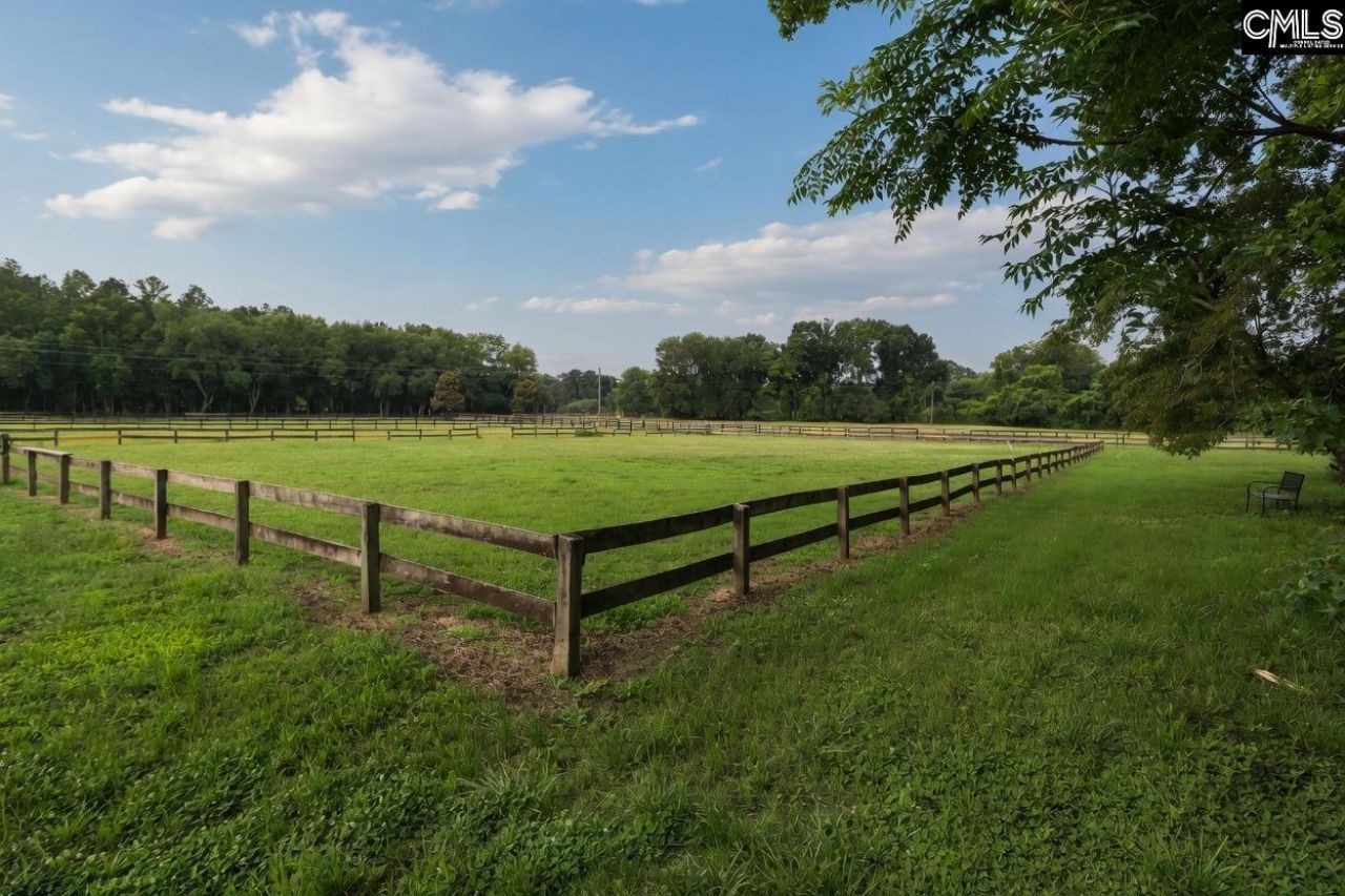 434 Tombfield Road  Photo 8