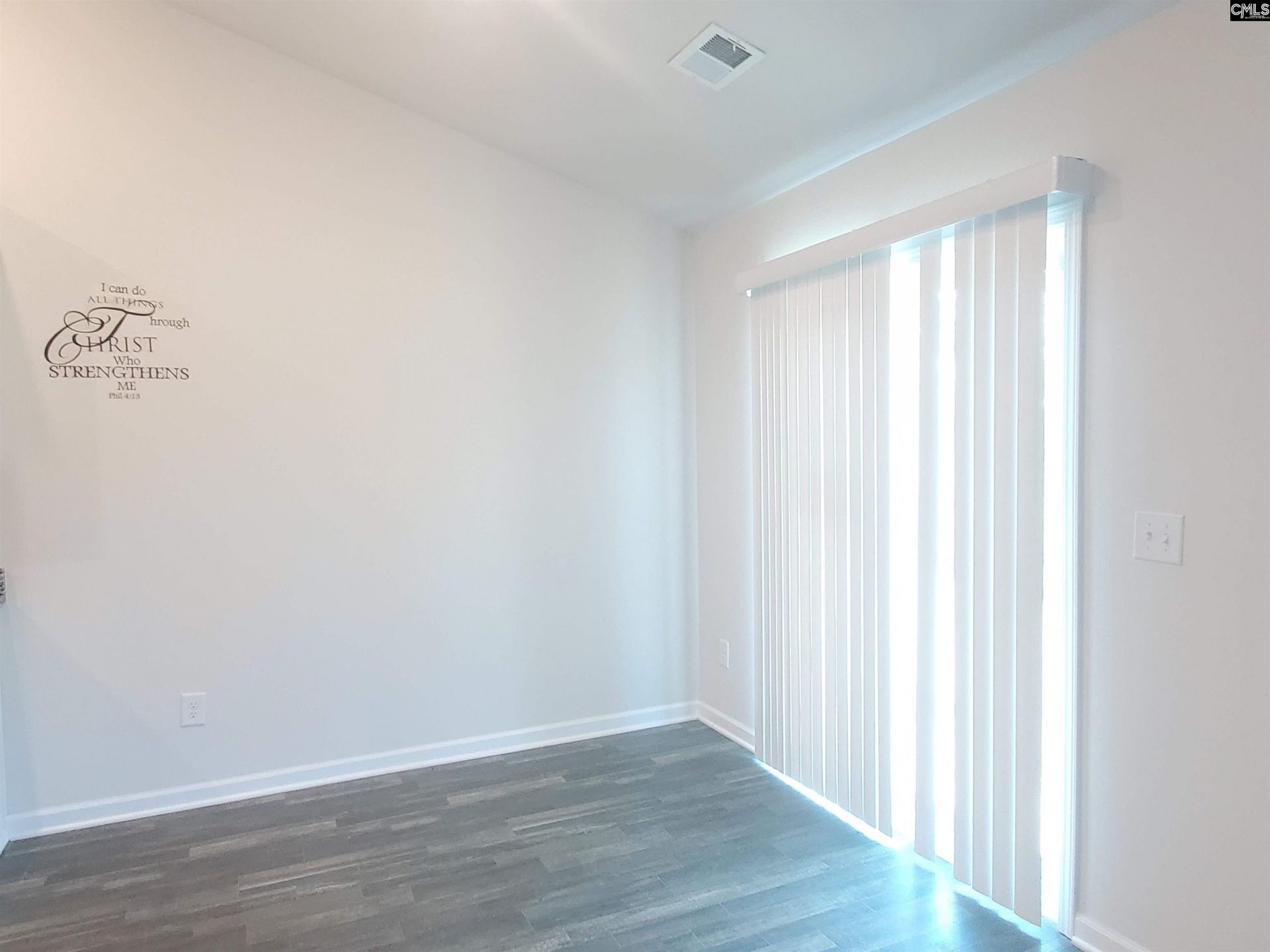 212 Sundew Road  Photo 5