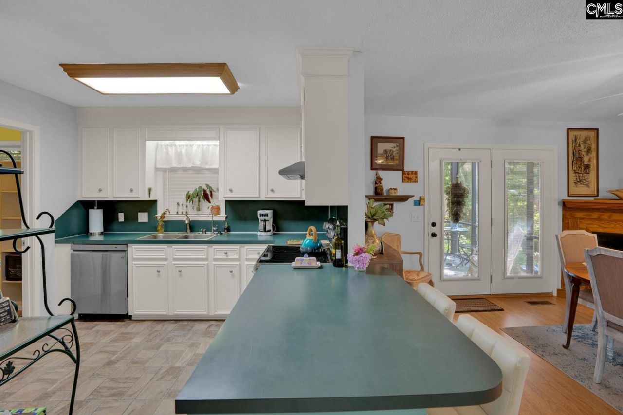 109 Kyzer Road  Photo 12