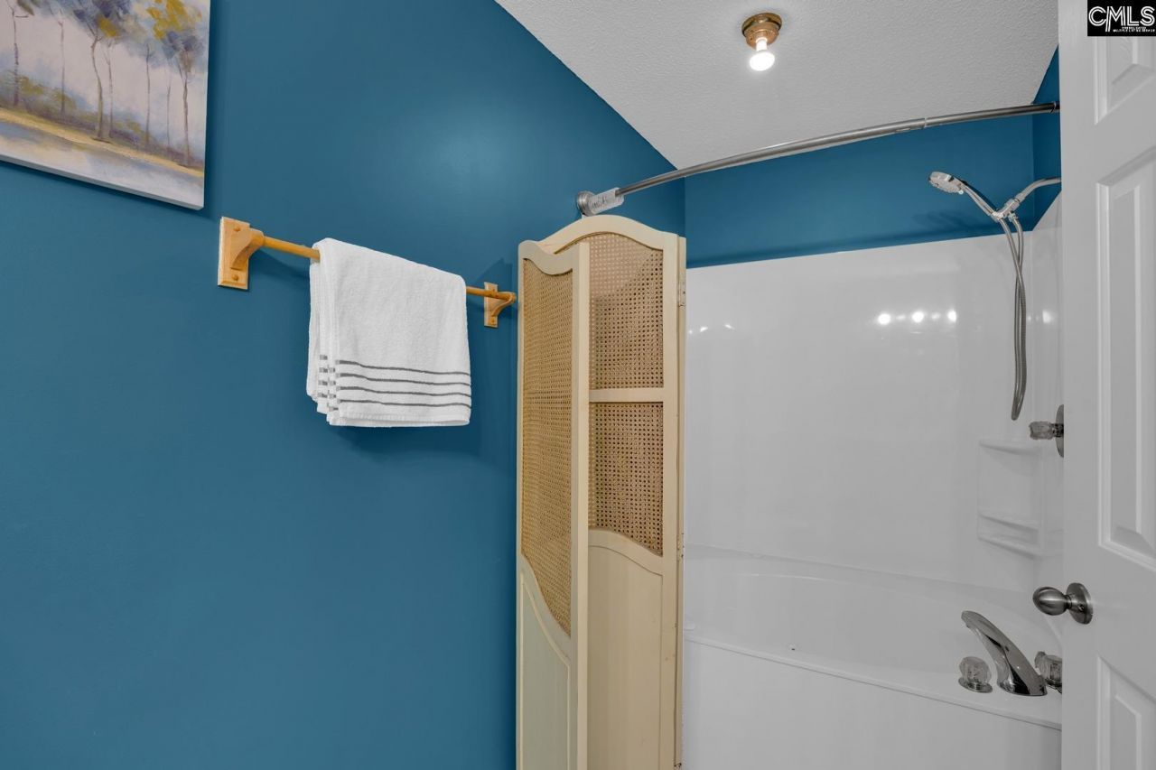 109 Kyzer Road  Photo 24